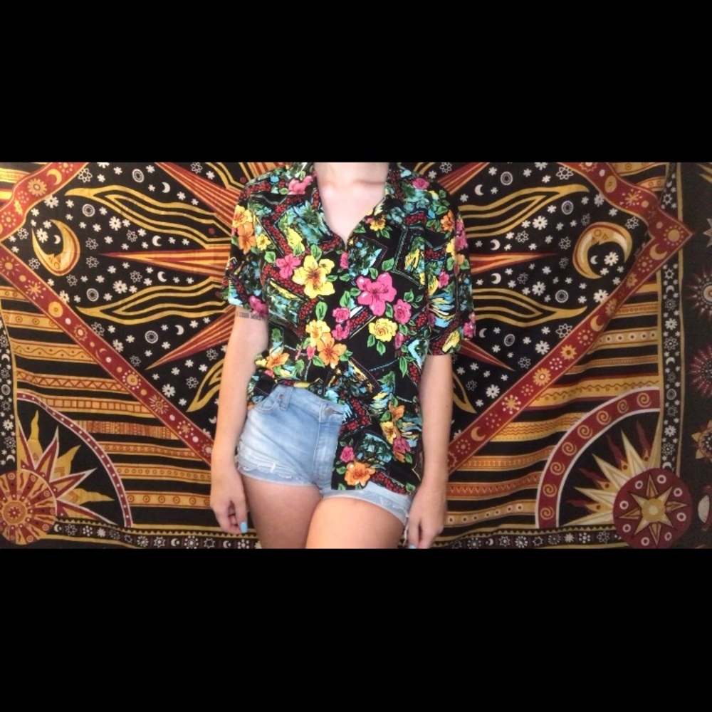 🏝VINTAGE: Colorful Hawaiian Shirt🏝